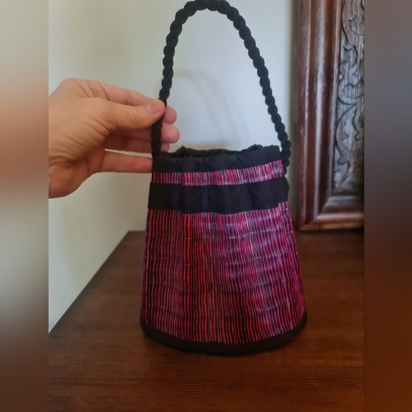 Unique Red Black Reed Mini Cocktail Evening Bag Satin Cord Drawstring Close - Picture 3 of 7